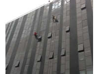 深圳屋頂漏水維修報(bào)價(jià)大公開！包工包料每平多少錢？中盛隆師傅詳解